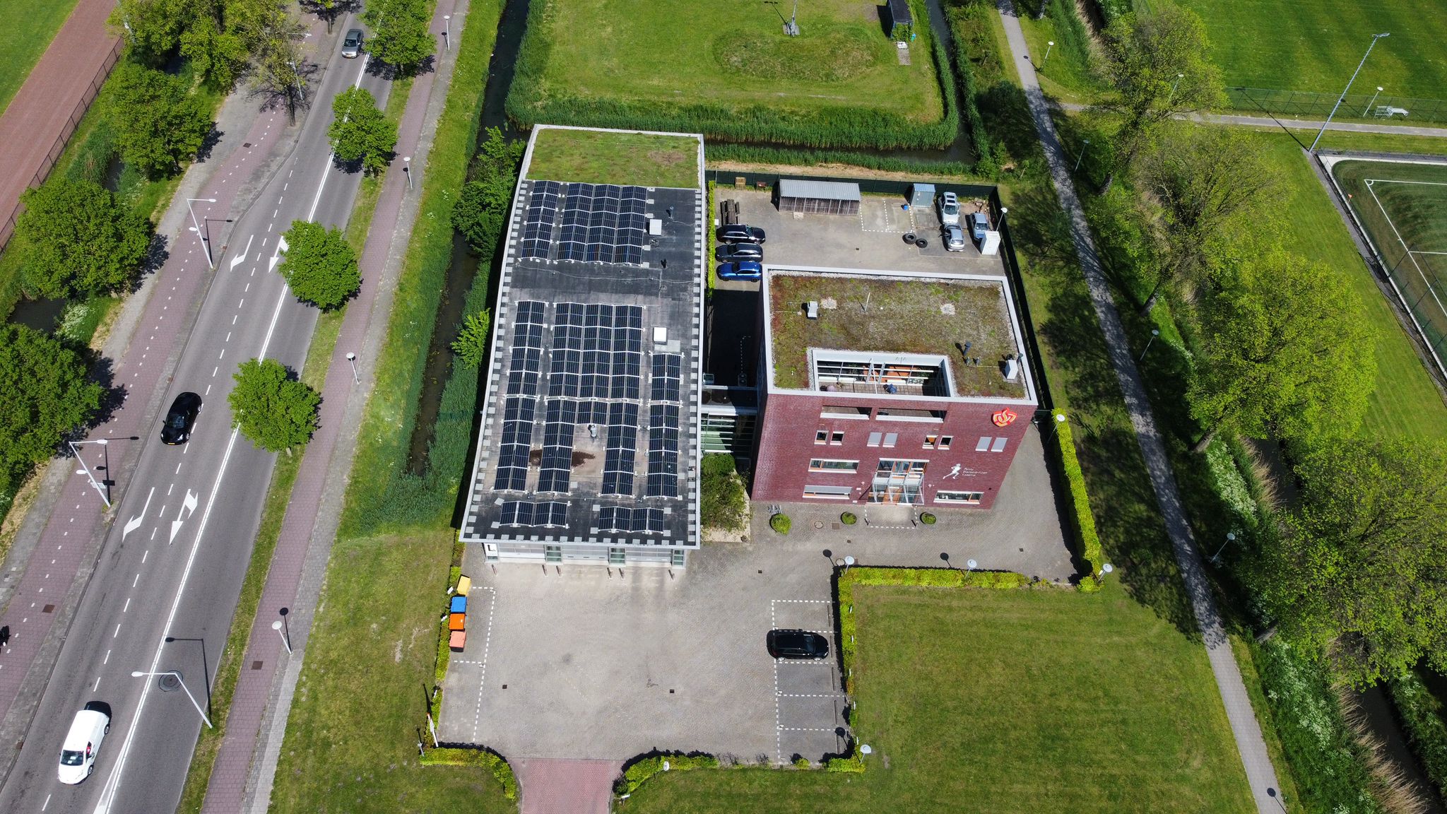 Zakelijke zonnepanelen die Zoncoalitie realiseerde voor POA