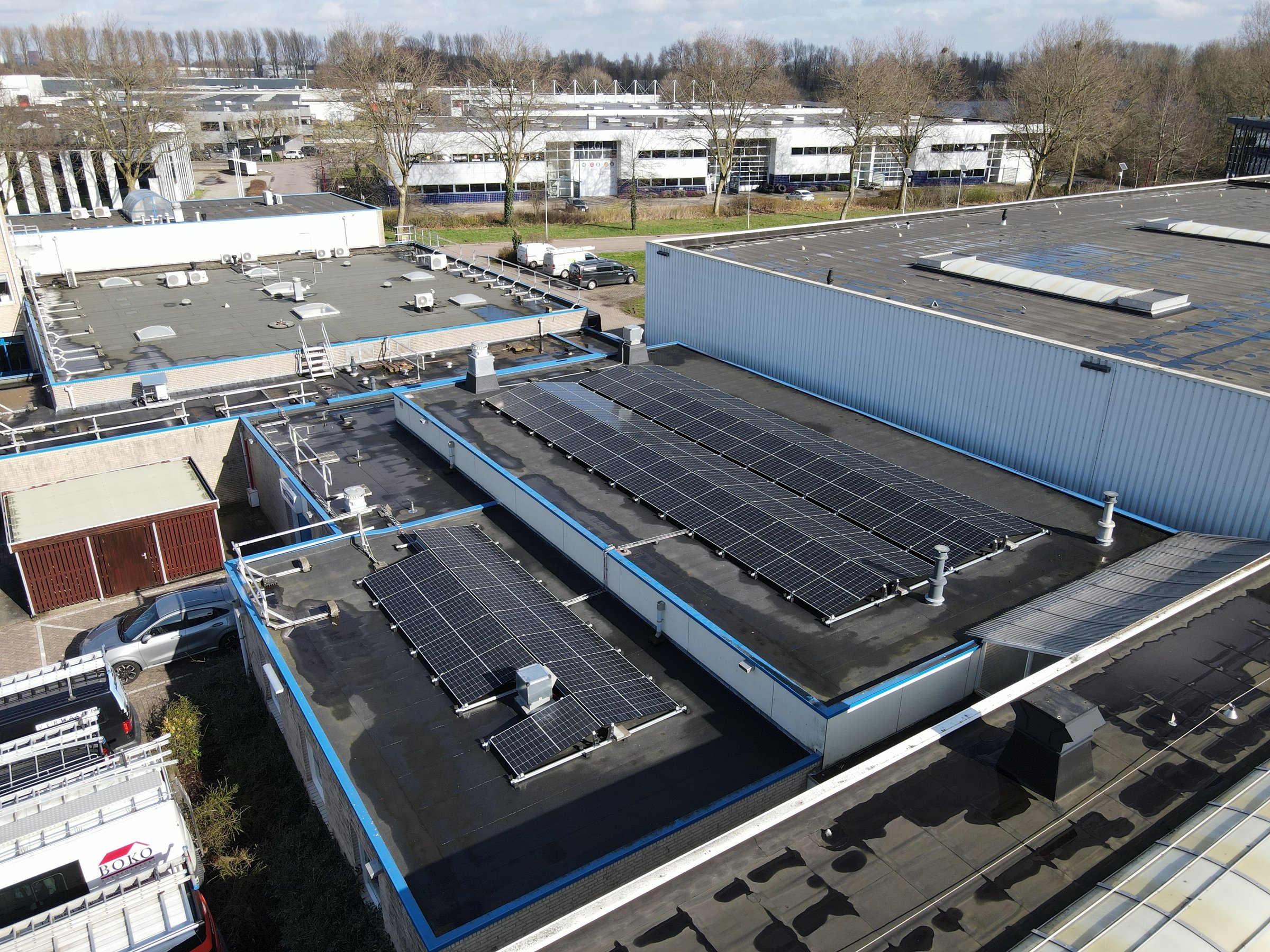 Zakelijke zonnepanelen die Zoncoalitie realiseerde voor POA