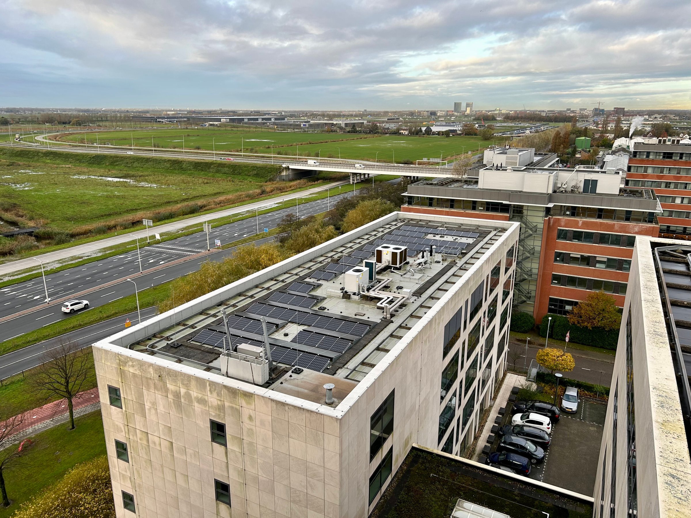 Zakelijke zonnepanelen die Zoncoalitie realiseerde voor POA